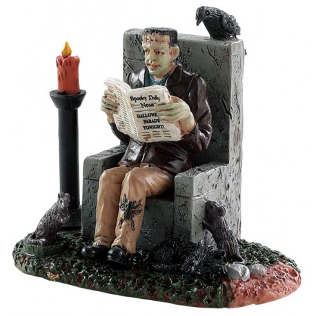 Frankenstein lisant son journal Lemax Halloween
