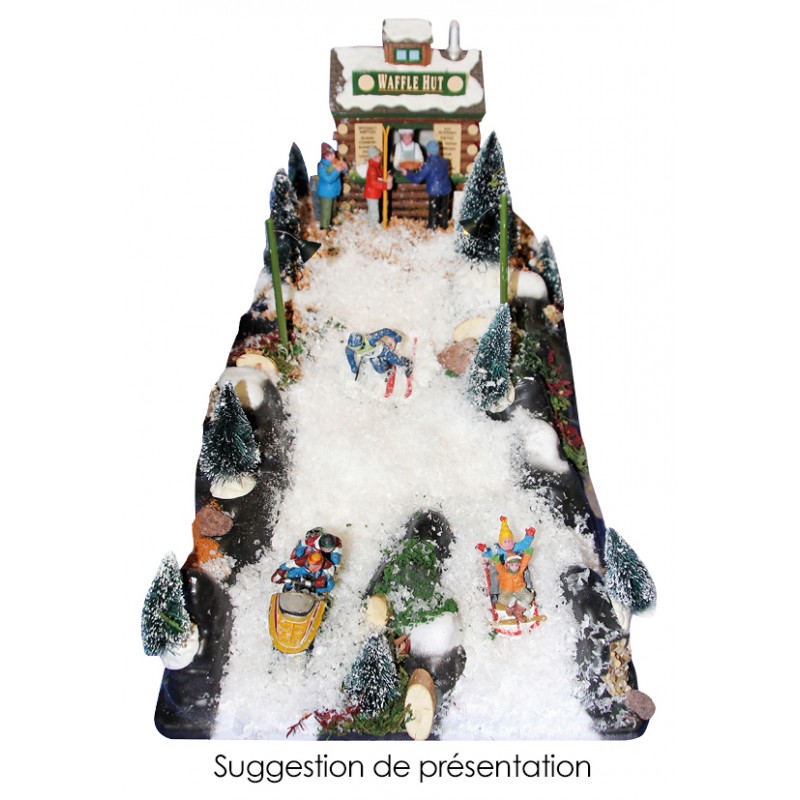 Personnes Miniatures Skiant Dans La Neige Blanche Fraîche De L'hiver