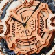 Maquette en bois animée Horloge vintage colorée