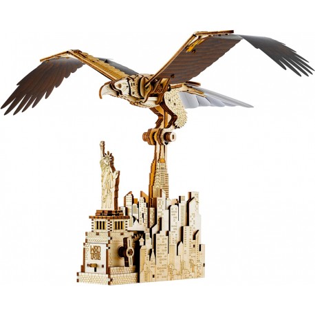 Maquette en bois animée Aigle survolant New York