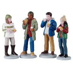 Amis mangeant dans la rue LEMAX Lot de 4